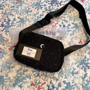 NWT ZYIA Fanny pack/crossbody.
